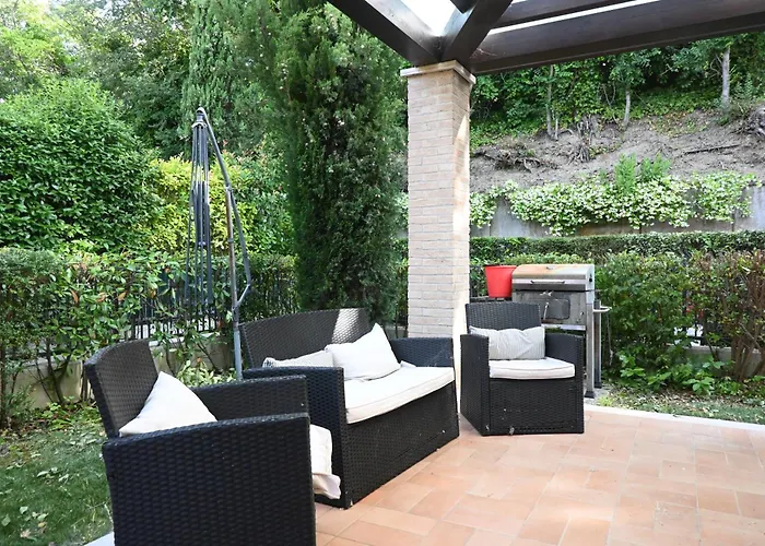 Se185 - Senigallia, Trilocale Ristrutturato Con Giardino